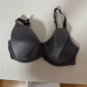 Chantelle Molded cup bra